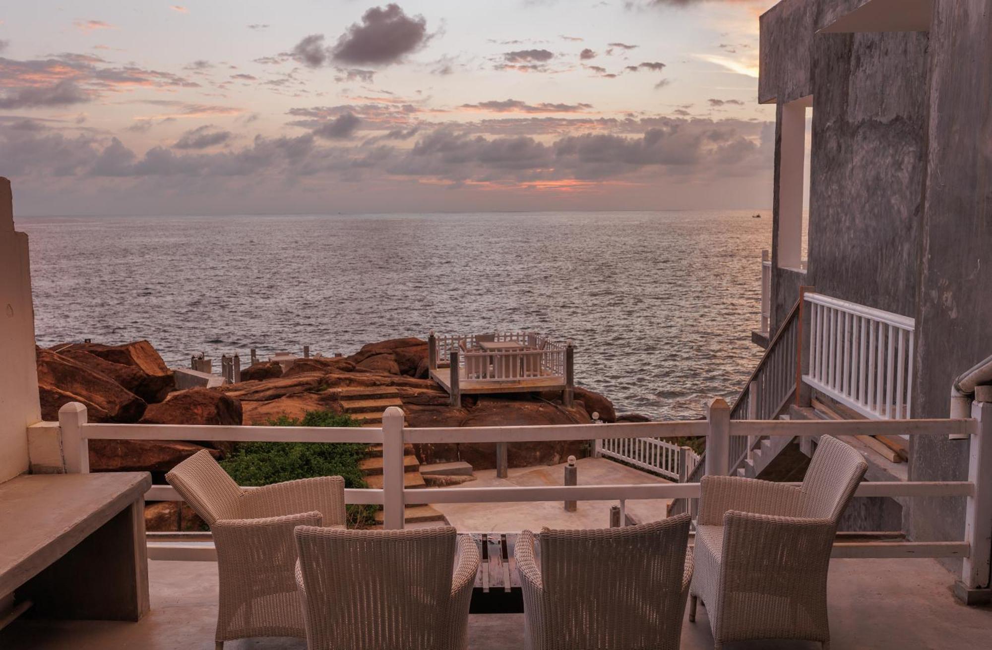 Hotel Zeilan Sunset Point Unawatuna Exterior foto